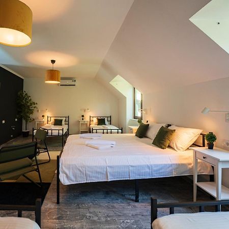 Cozy Nook B&B - Free Private Parking Novi Sad Esterno foto