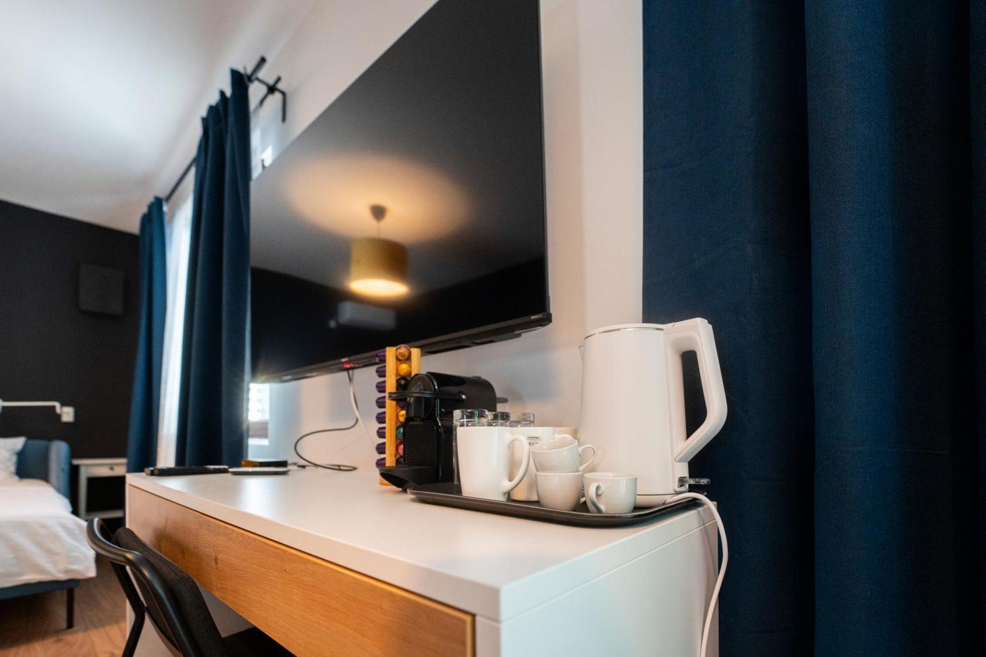 Cozy Nook B&B - Free Private Parking Novi Sad Esterno foto