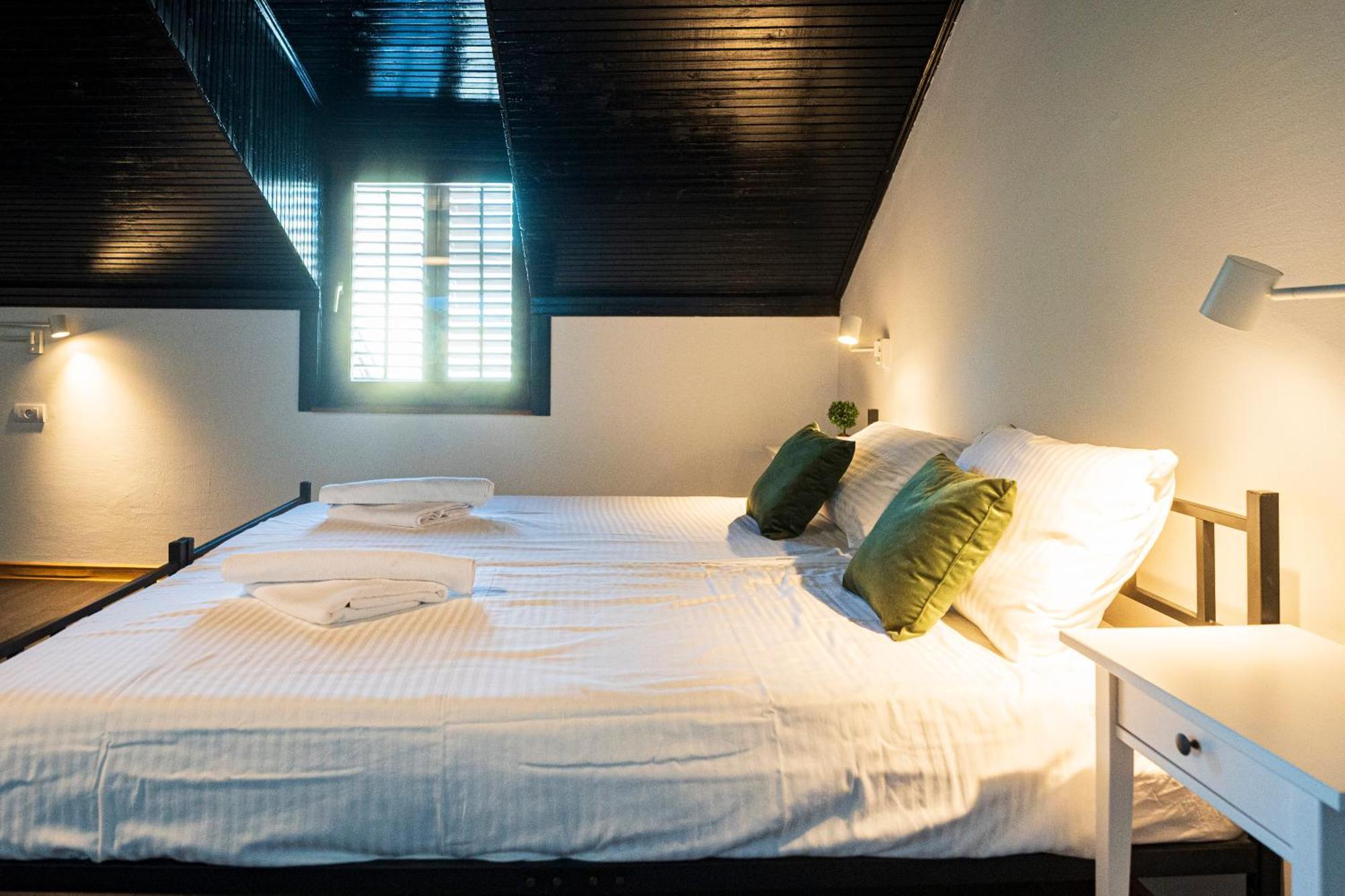 Cozy Nook B&B - Free Private Parking Novi Sad Esterno foto